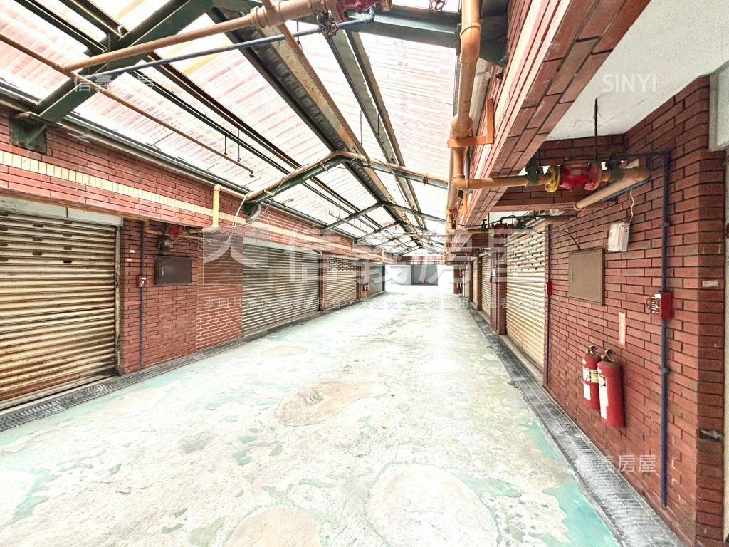 專任【亞熱帶】美別墅房屋室內格局與周邊環境