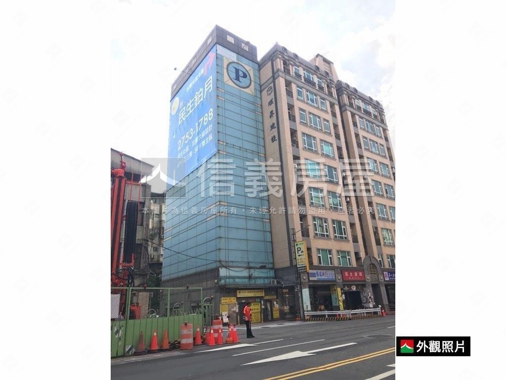 監理站前整棟車位房屋室內格局與周邊環境