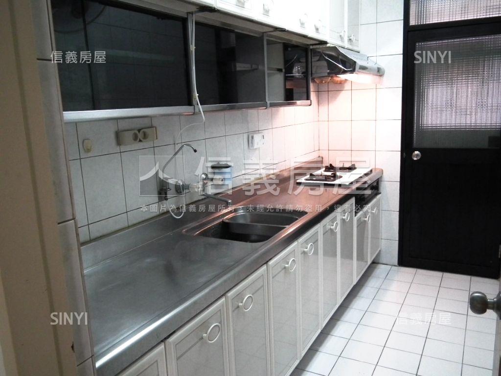 介壽靜巷稀有一樓四房房屋室內格局與周邊環境