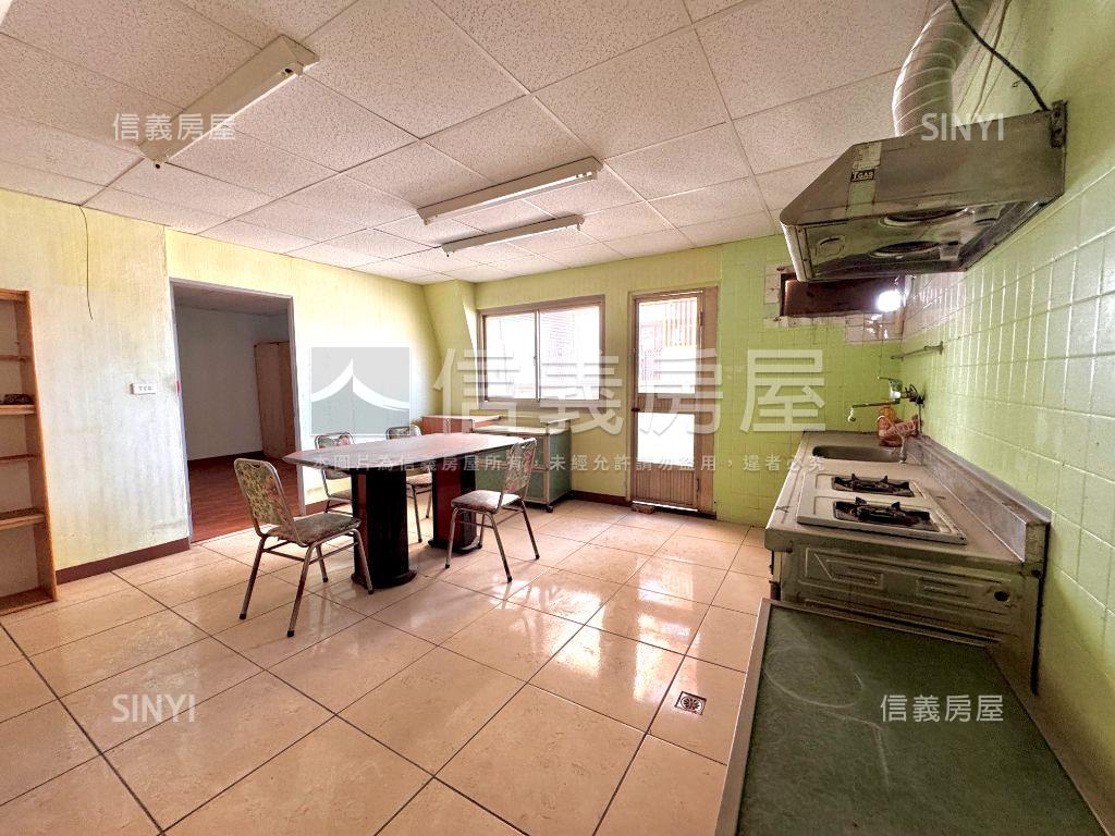 火車站採光寬敞大四房房屋室內格局與周邊環境