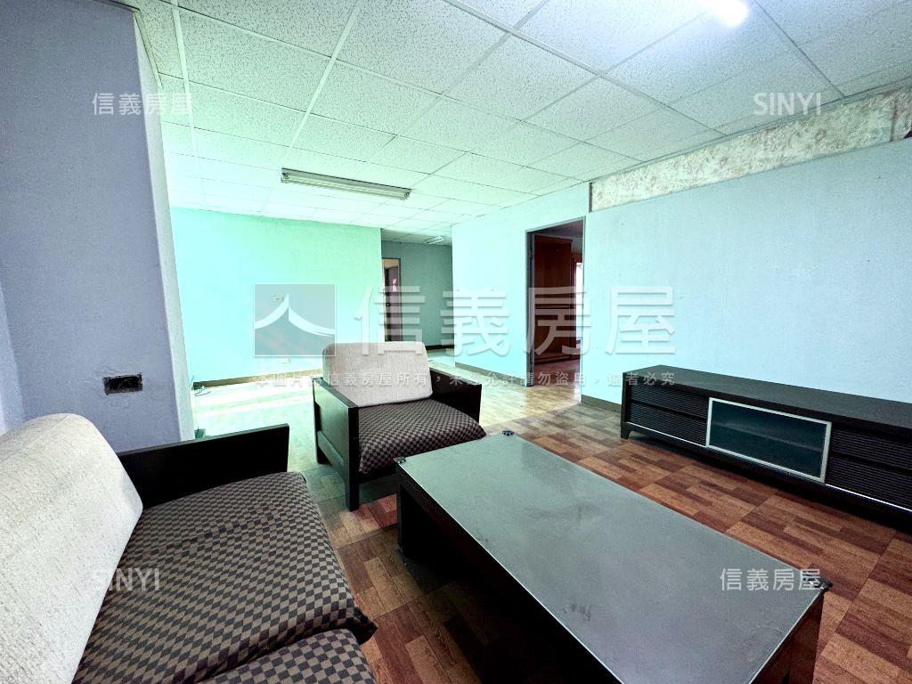 火車站採光寬敞大四房房屋室內格局與周邊環境