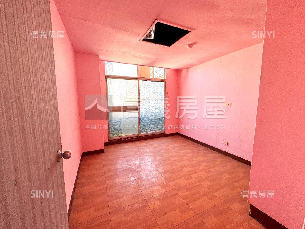 火車站採光寬敞大四房房屋室內格局與周邊環境