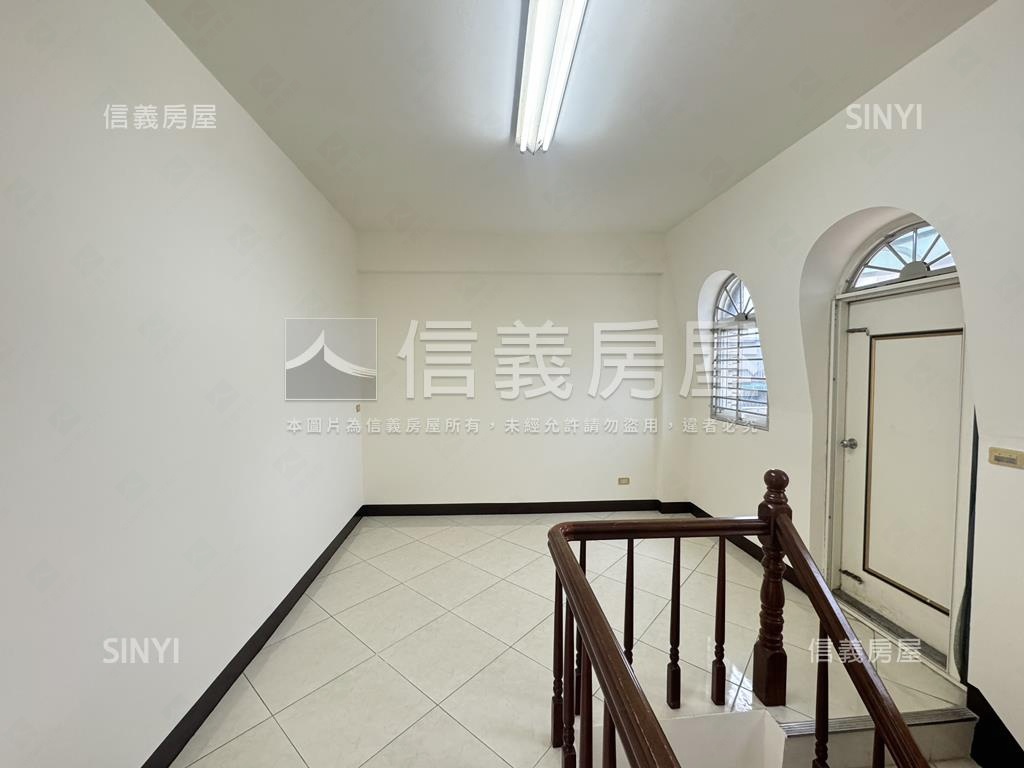 稀有釋出精美採光好大透天房屋室內格局與周邊環境