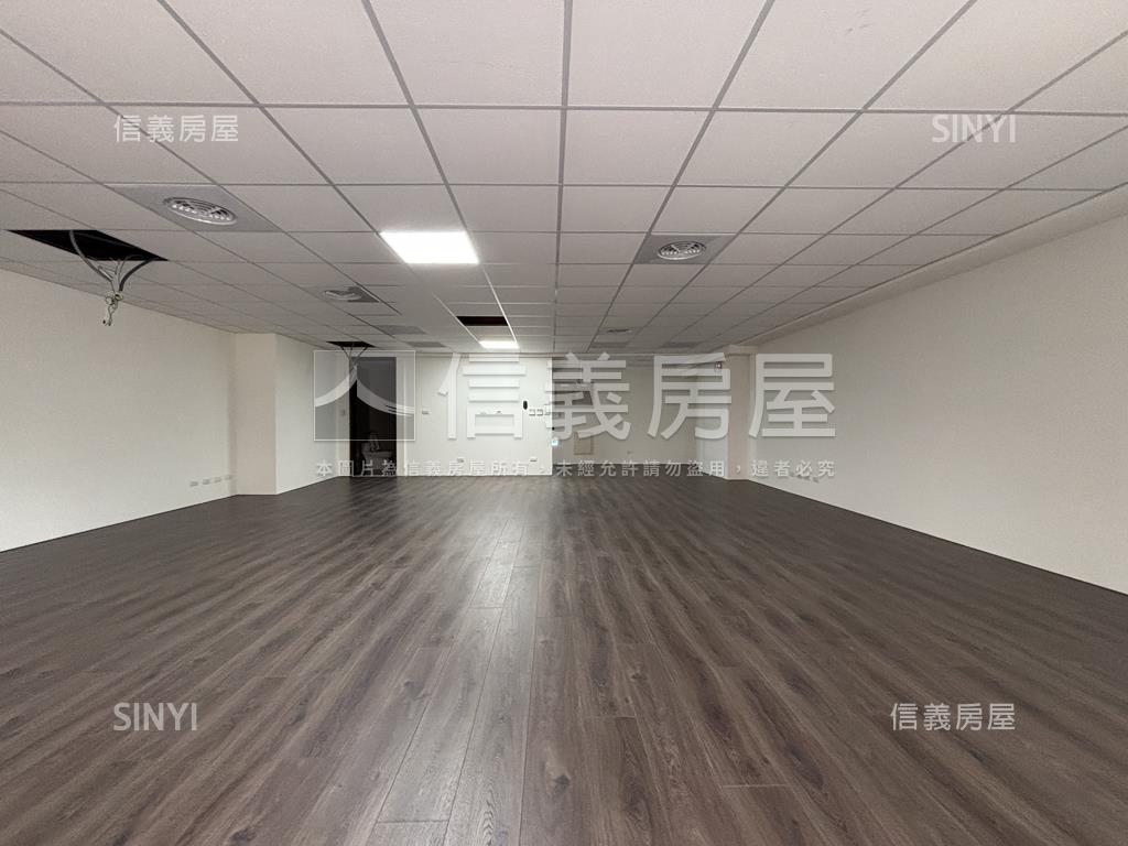 沐微風面寬約８米寬樓店房屋室內格局與周邊環境