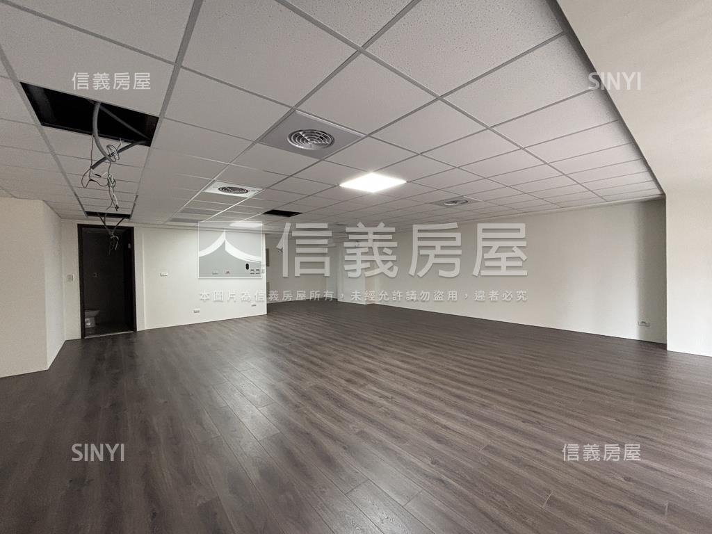 沐微風面寬約８米寬樓店房屋室內格局與周邊環境