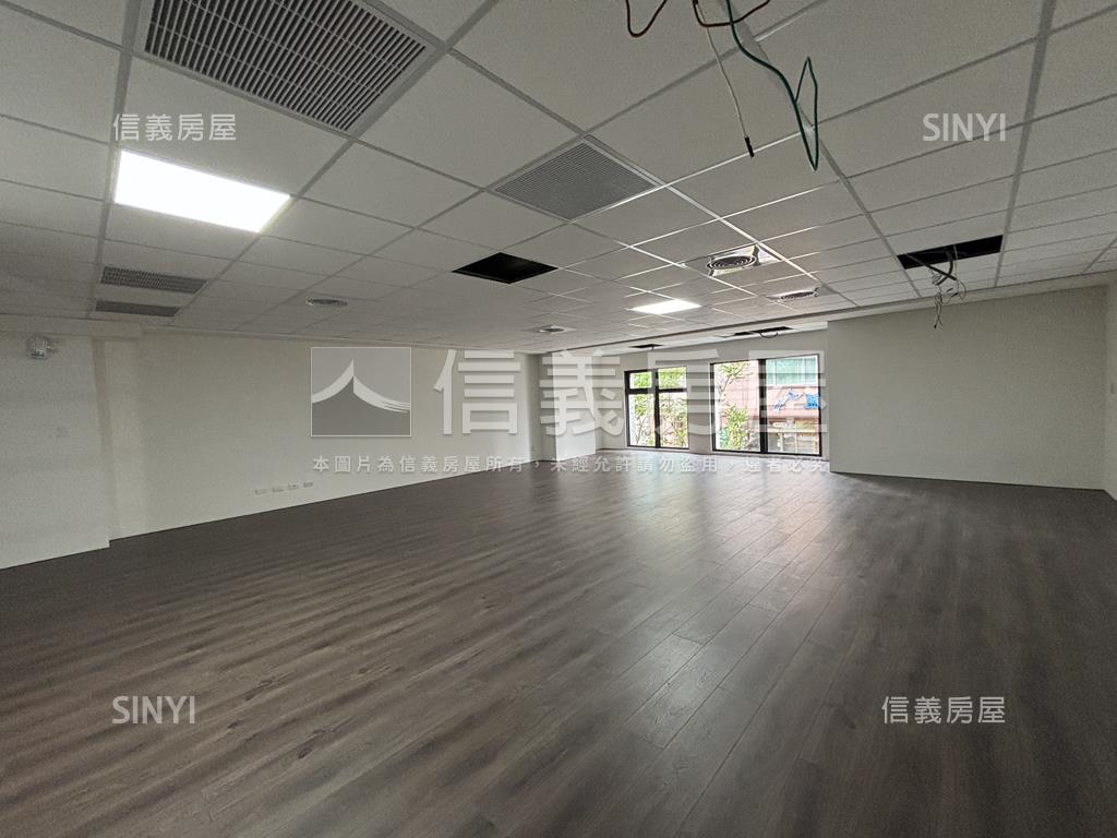 沐微風面寬約８米寬樓店房屋室內格局與周邊環境