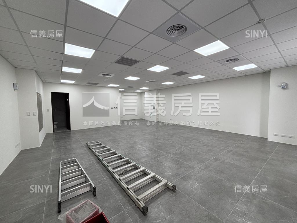 沐微風面寬約８米寬樓店房屋室內格局與周邊環境