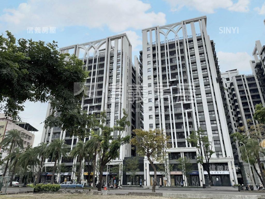 後驛近高醫挑高店面附平車房屋室內格局與周邊環境