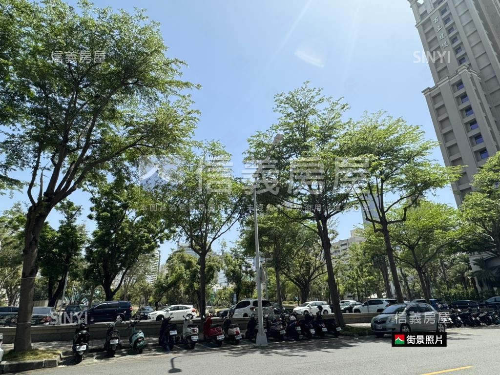 苓雅忠孝正路黃金透天店面房屋室內格局與周邊環境