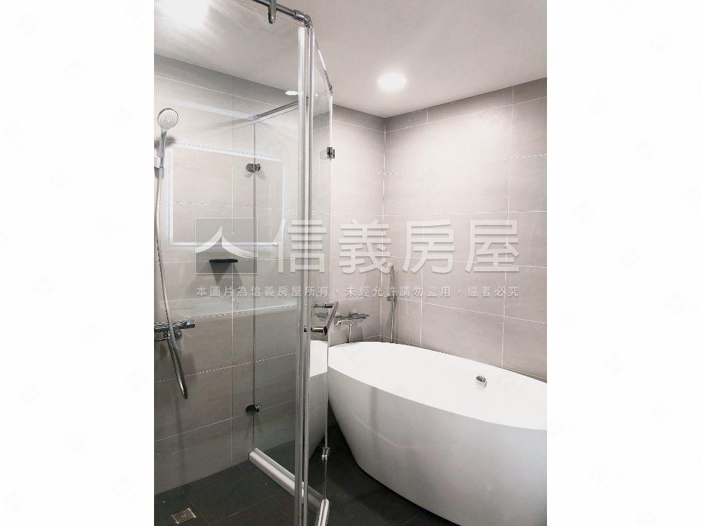 店長推薦民生社區電梯兩房房屋室內格局與周邊環境