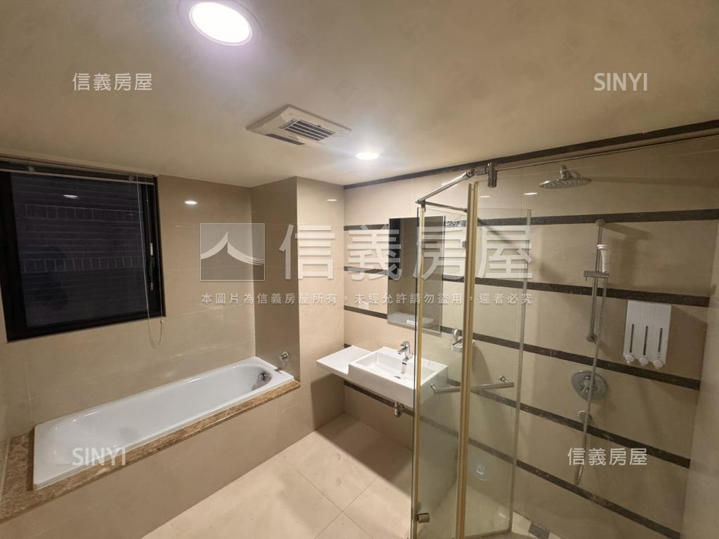 青埔面公園美景三房車位房屋室內格局與周邊環境