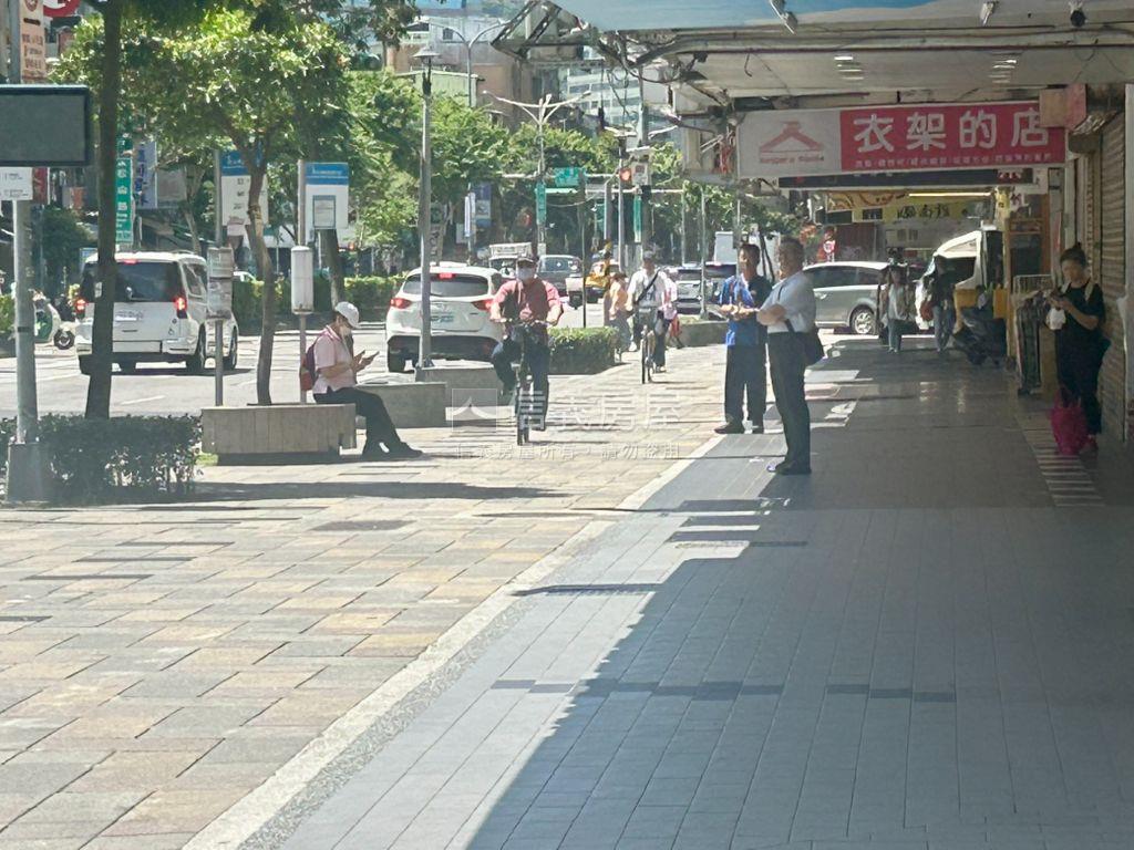 專任、正松山路金店面房屋室內格局與周邊環境