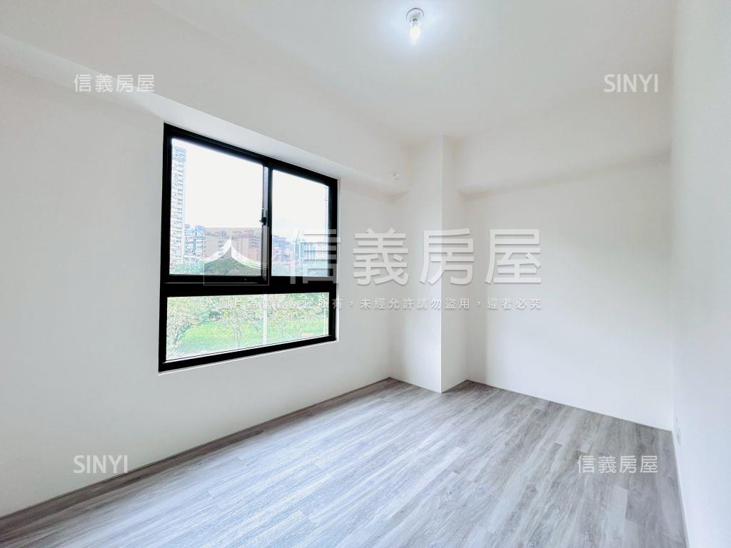 水岸景觀樹景三房車位房屋室內格局與周邊環境