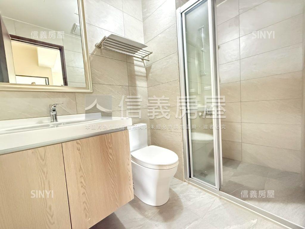 水岸景觀樹景三房車位房屋室內格局與周邊環境