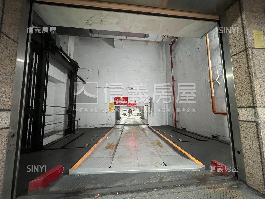 民生麗都機械車位１房屋室內格局與周邊環境