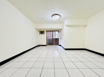 精選低公設三房車位