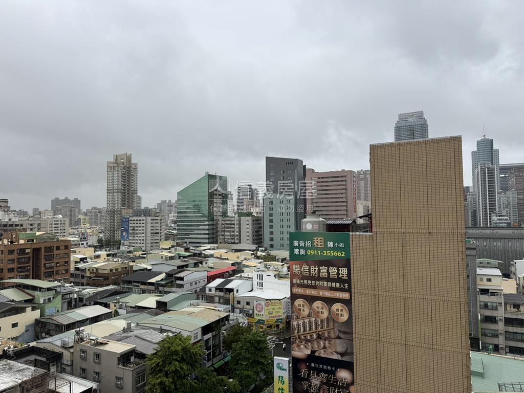 亞灣聯上全新未住２房房屋室內格局與周邊環境