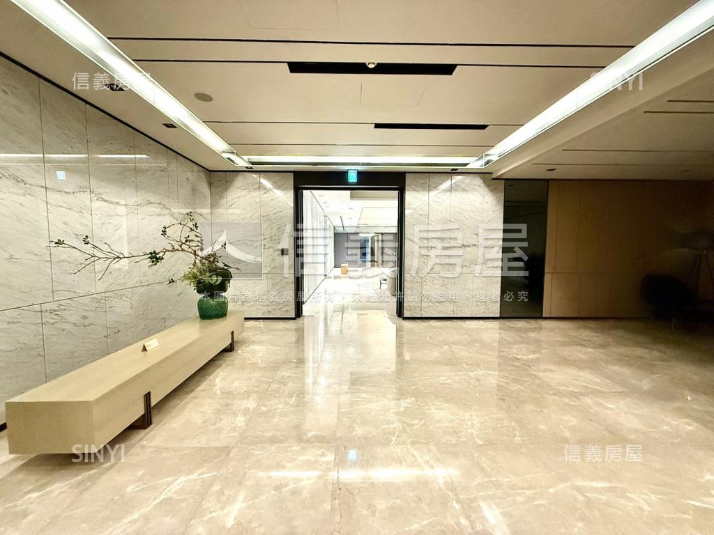神采飛洋二房裝潢採光高樓房屋室內格局與周邊環境