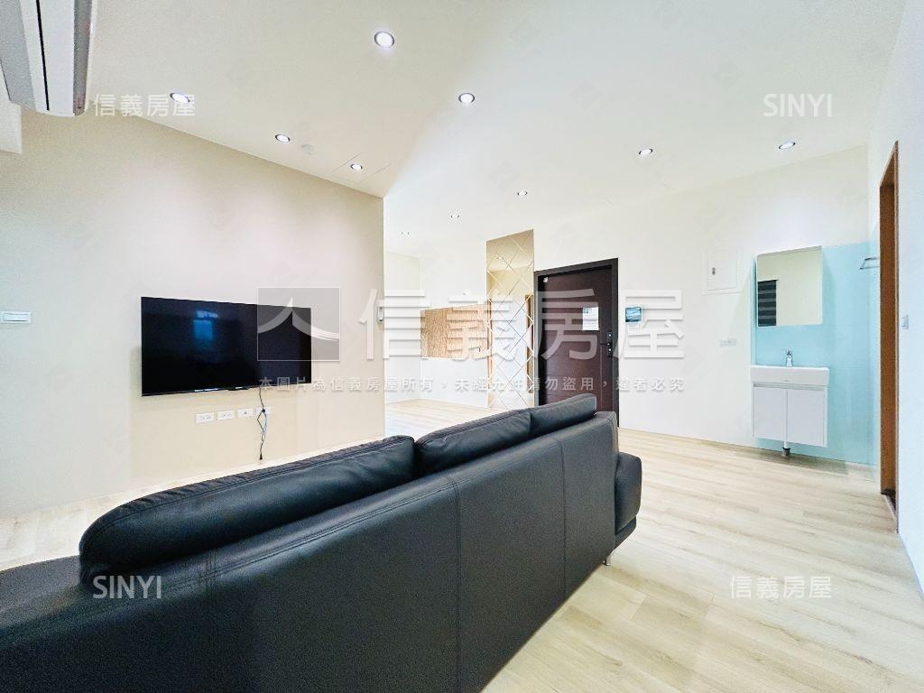 近捷運三和國中站雙車位房屋室內格局與周邊環境