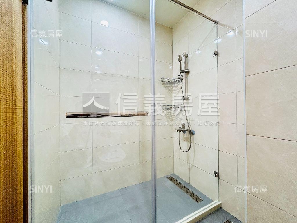 近捷運三和國中站雙車位房屋室內格局與周邊環境