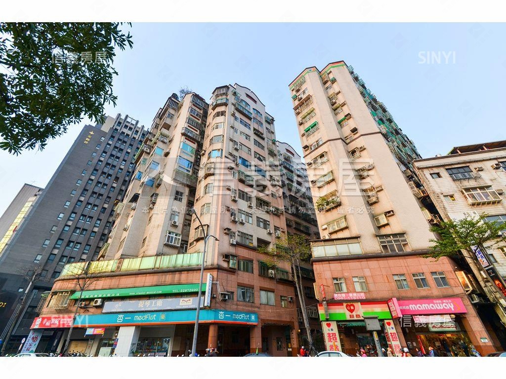 近捷運三和國中站雙車位房屋室內格局與周邊環境