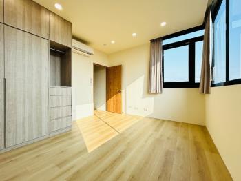 近捷運三和國中站雙車位