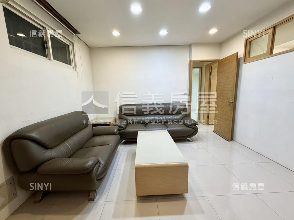 捷運邊間雙衛浴美寓房屋室內格局與周邊環境