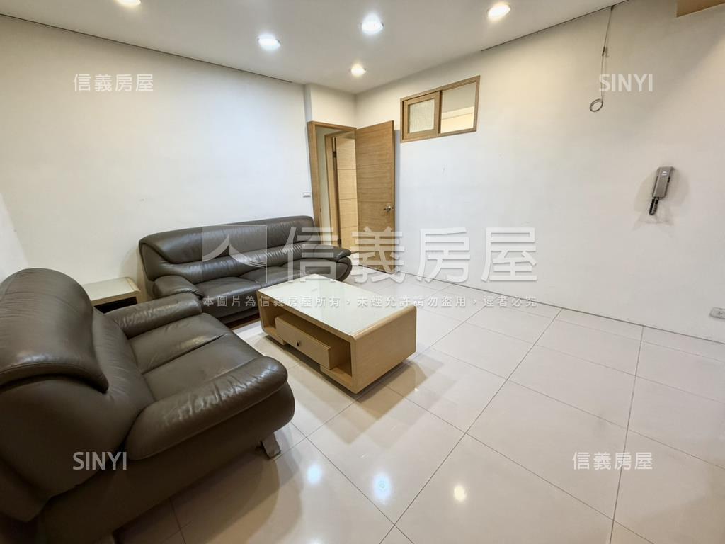 捷運邊間雙衛浴美寓房屋室內格局與周邊環境