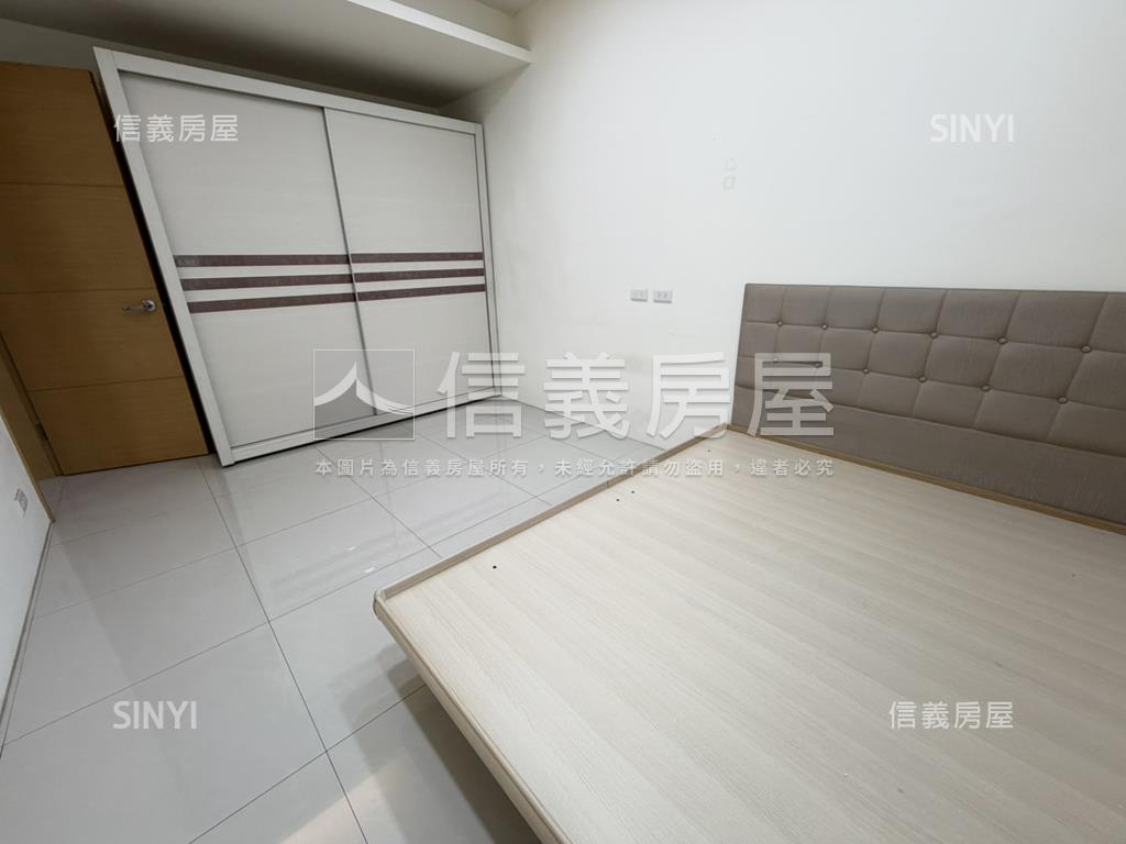 捷運邊間雙衛浴美寓房屋室內格局與周邊環境