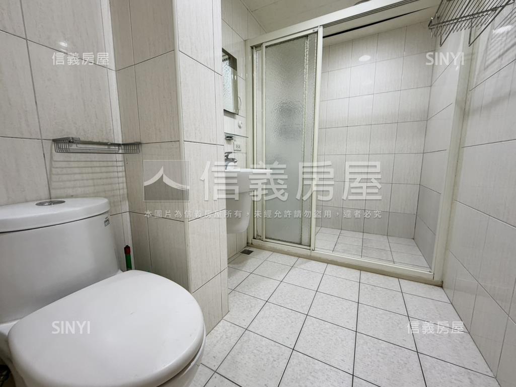 捷運邊間雙衛浴美寓房屋室內格局與周邊環境