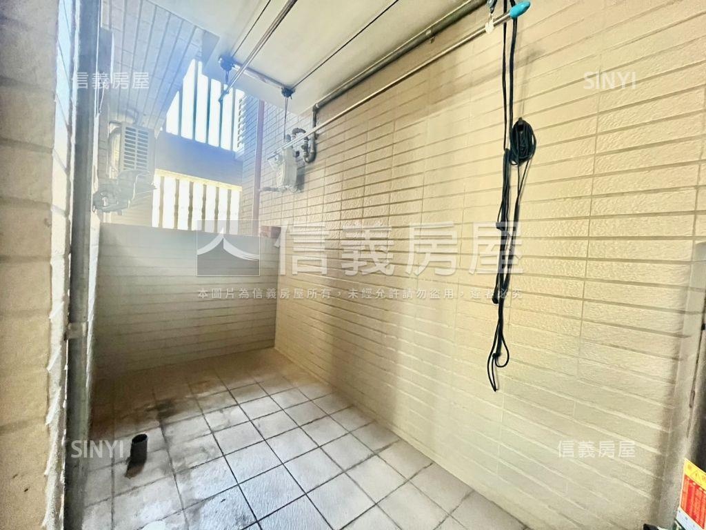 翠堤河岸採光佳大三房平車房屋室內格局與周邊環境