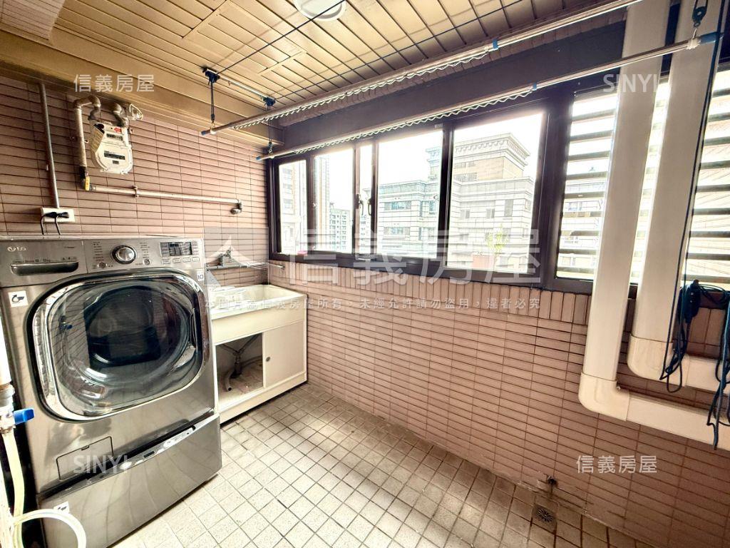 【店推】‧美裝次高樓３房房屋室內格局與周邊環境