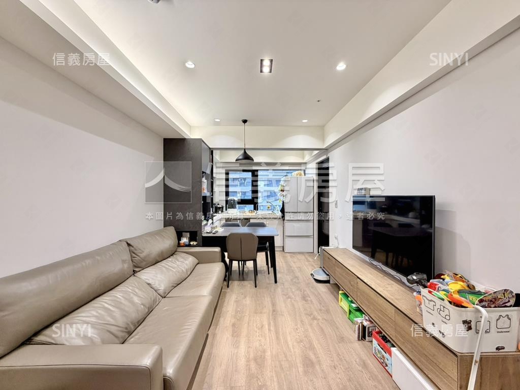 柏克萊精緻２房車位房屋室內格局與周邊環境