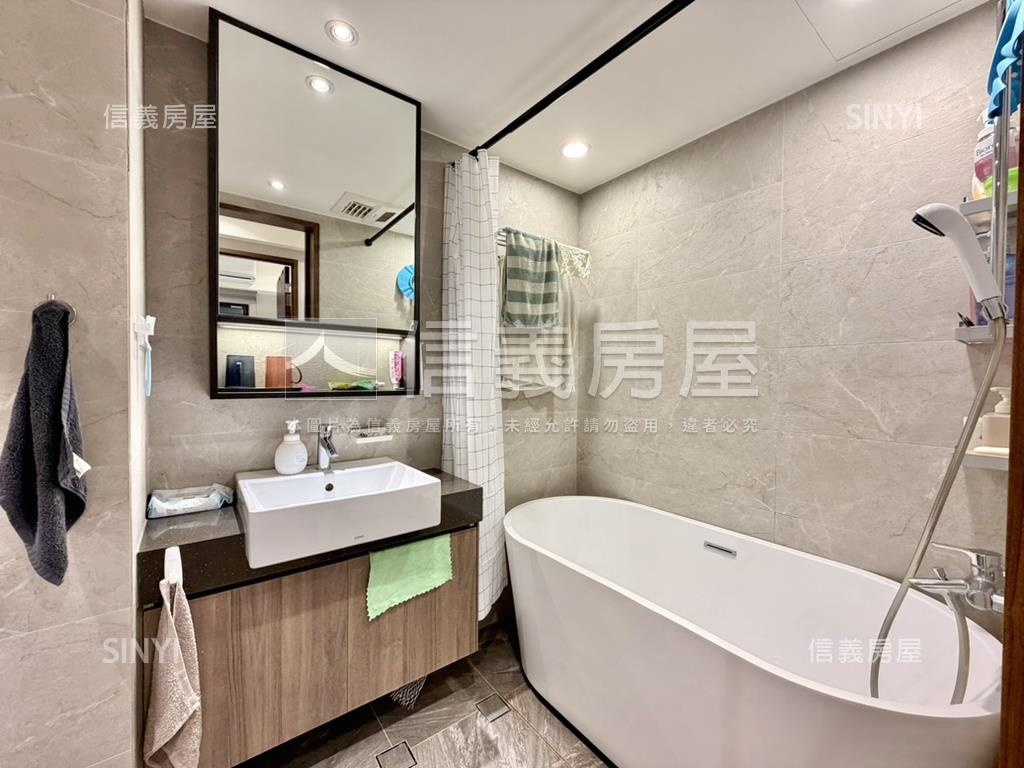 柏克萊精緻２房車位房屋室內格局與周邊環境