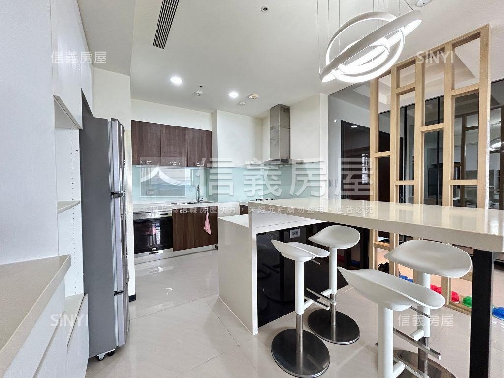 世界之翼｜面河畔大三房房屋室內格局與周邊環境