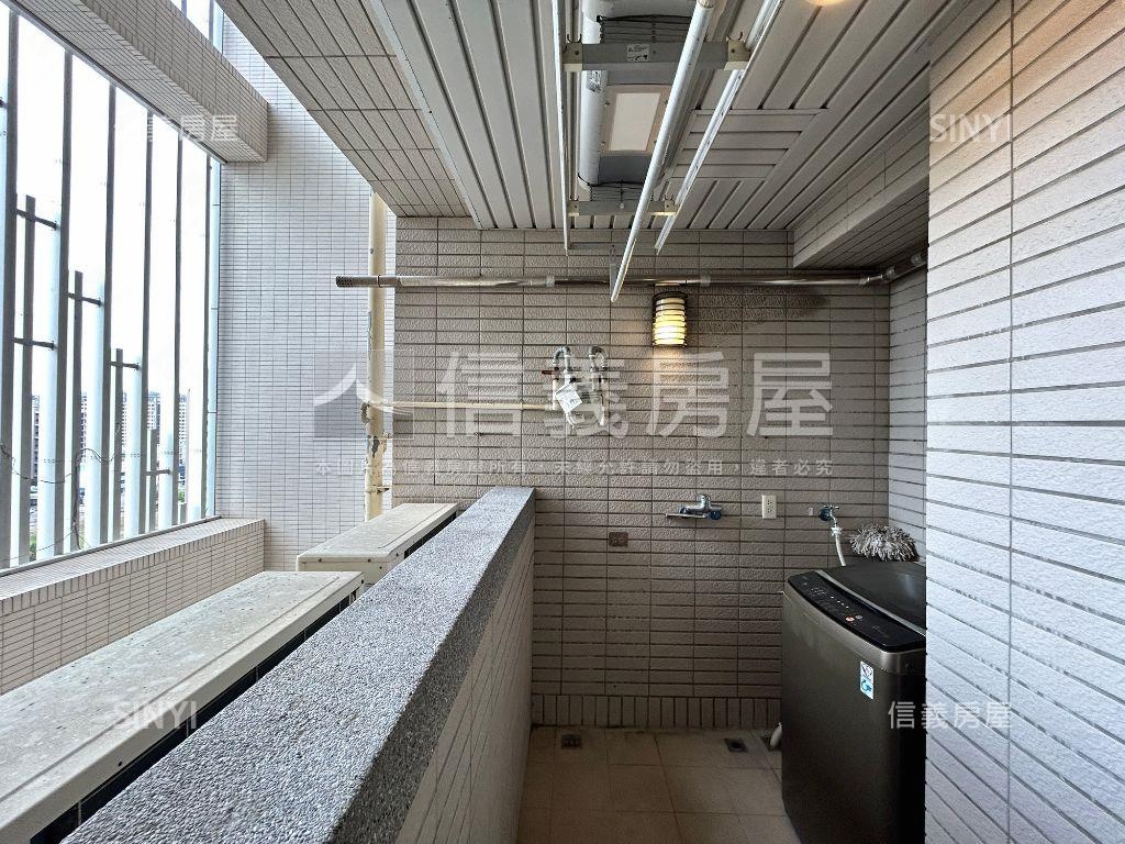 世界之翼｜面河畔大三房房屋室內格局與周邊環境