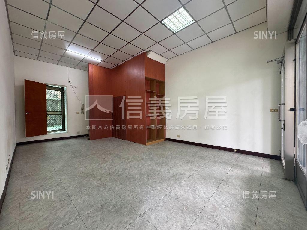 面河畔美麗店面１＋２樓房屋室內格局與周邊環境
