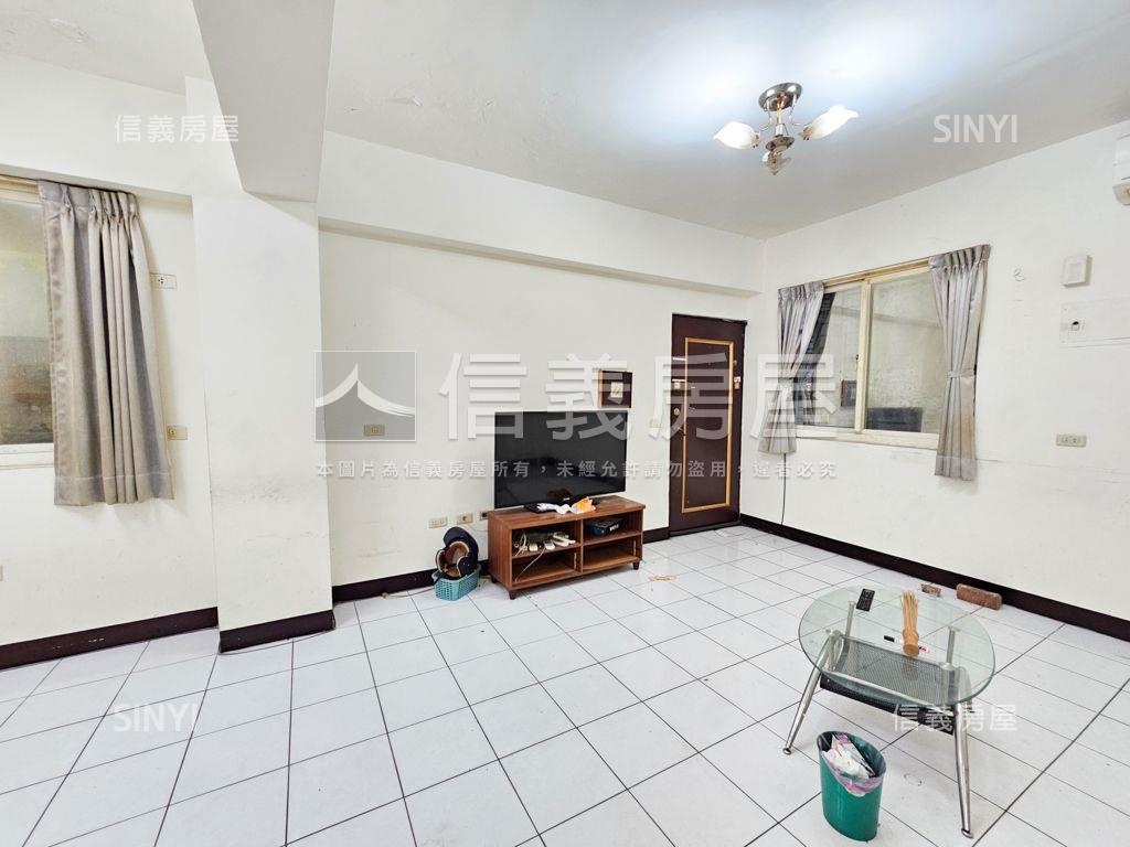 稀有近龍岡國小電梯大兩房房屋室內格局與周邊環境