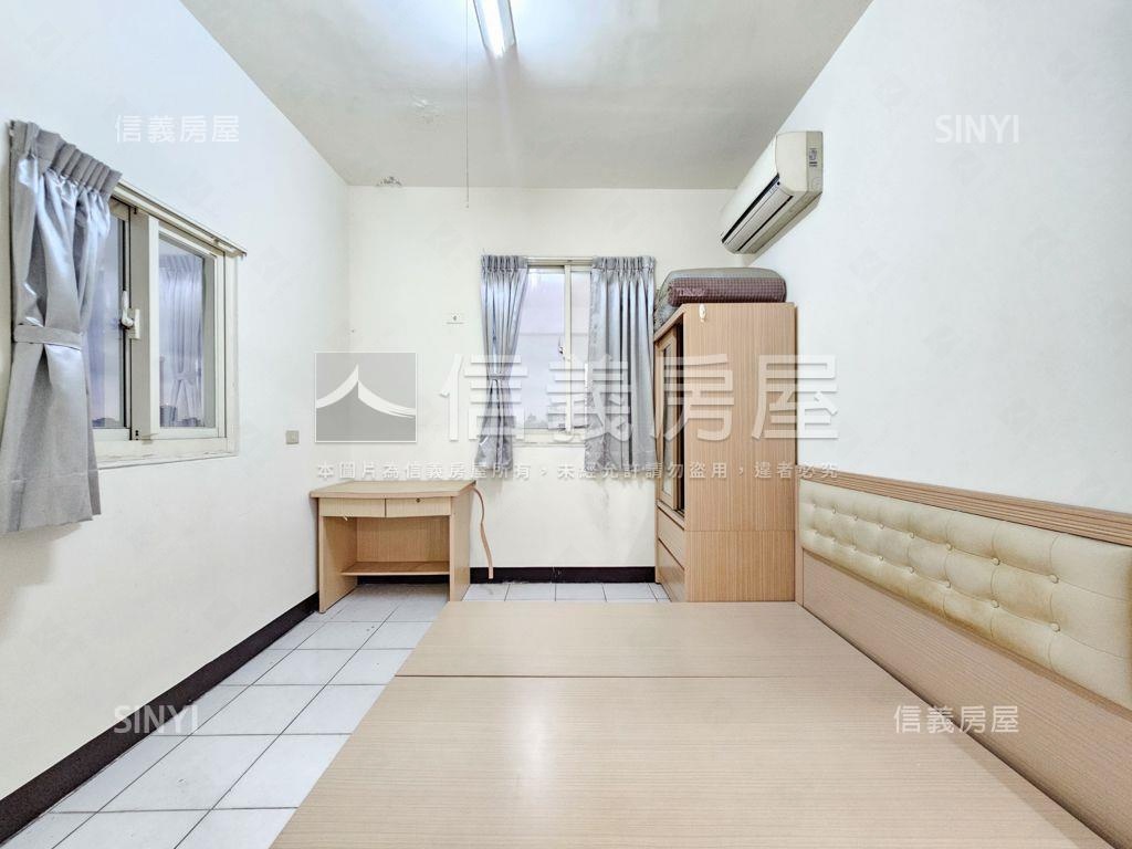 稀有近龍岡國小電梯大兩房房屋室內格局與周邊環境