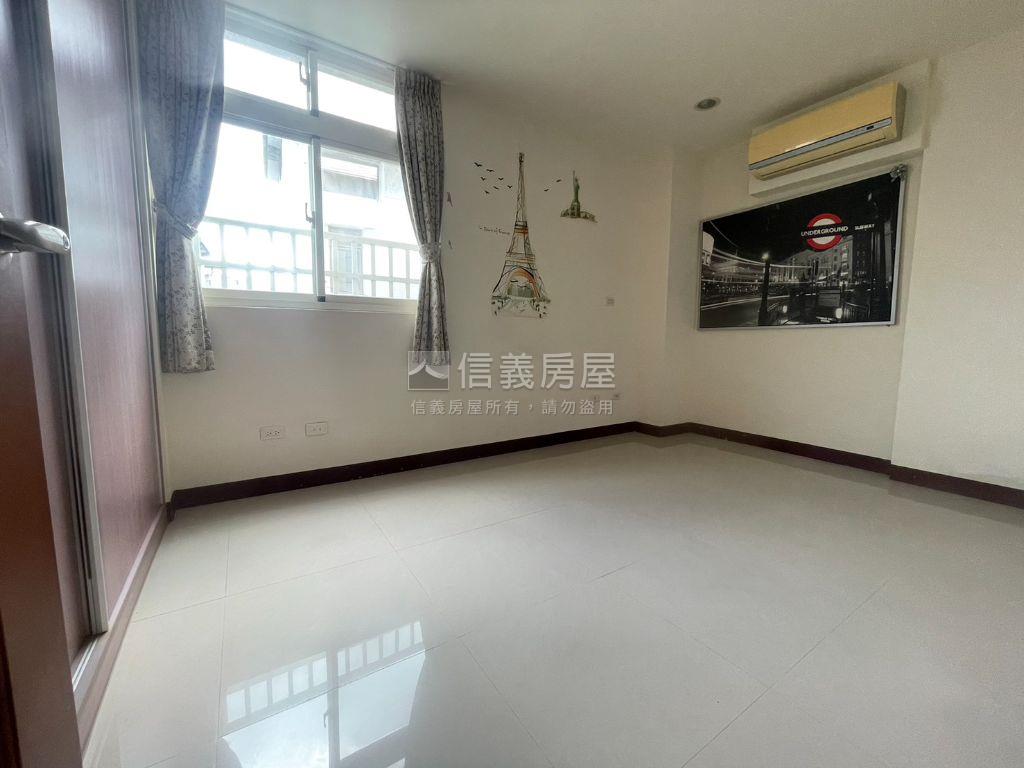 中山路社區邊間車庫透天房屋室內格局與周邊環境