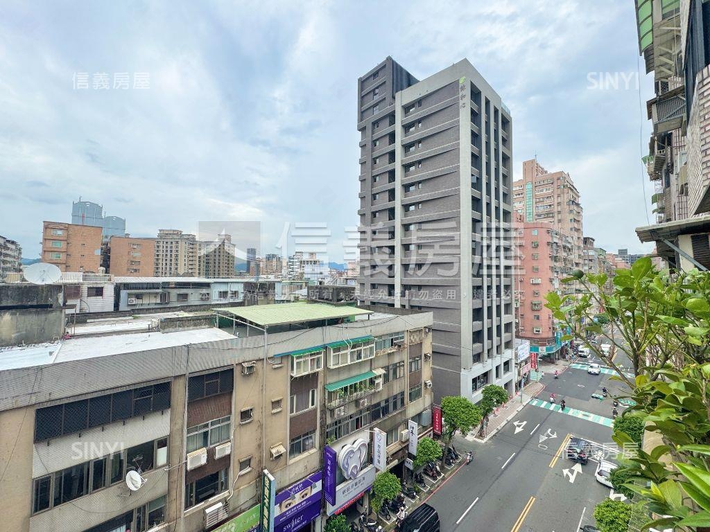 愛丁堡溫馨大器四房房屋室內格局與周邊環境