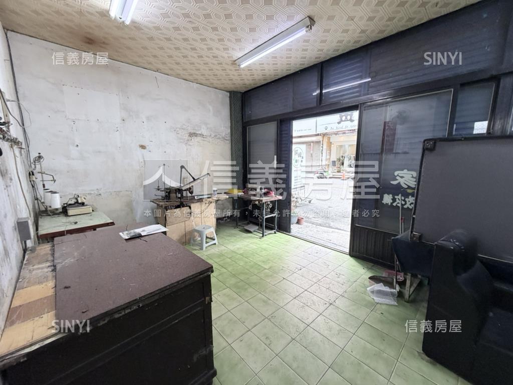 大甲鎮瀾宮旁金店面房屋室內格局與周邊環境