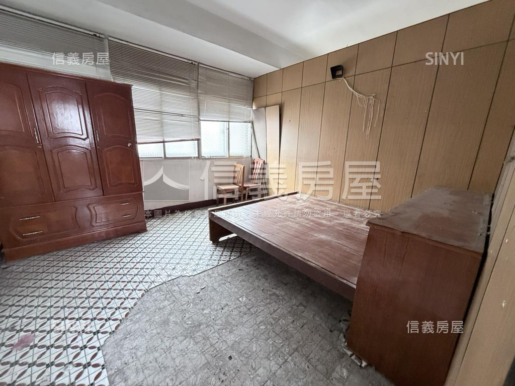 大甲鎮瀾宮旁金店面房屋室內格局與周邊環境