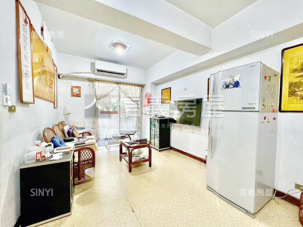 忠駝國宅經典三房雙衛房屋室內格局與周邊環境