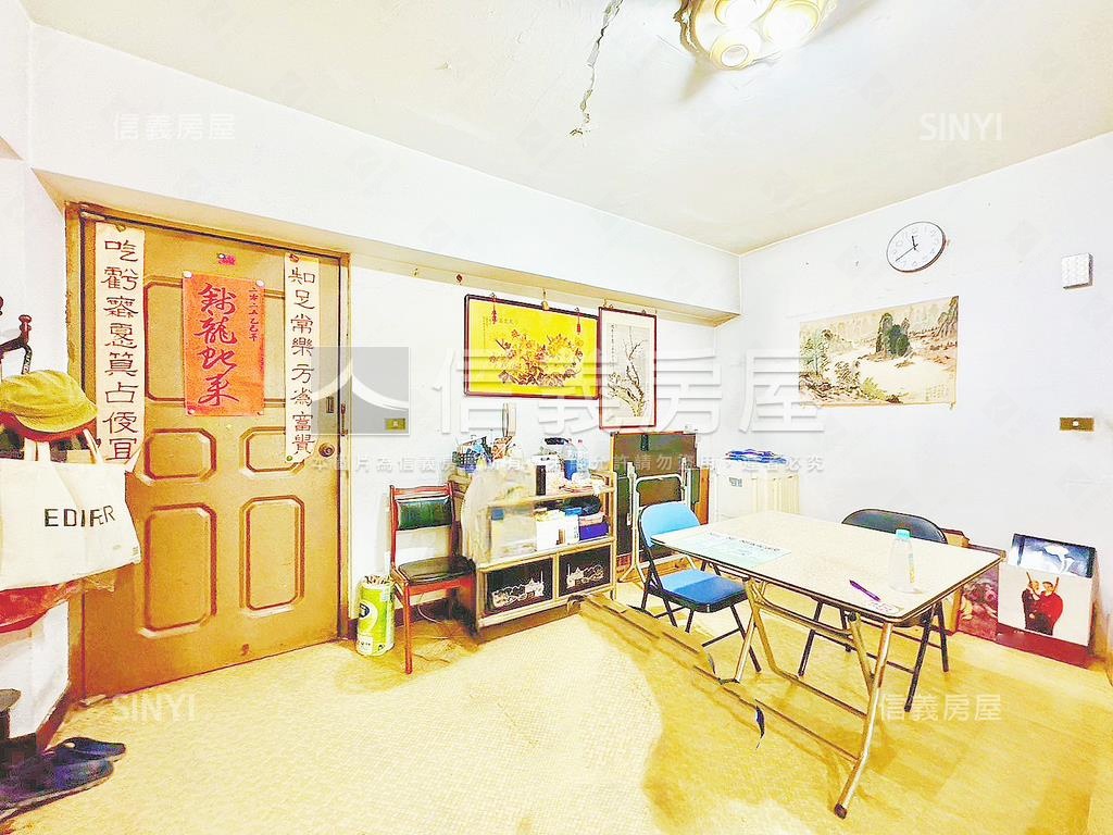 忠駝國宅經典三房雙衛房屋室內格局與周邊環境