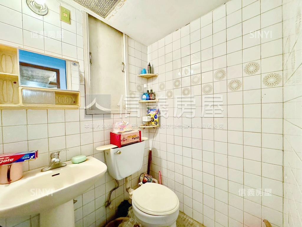 忠駝國宅經典三房雙衛房屋室內格局與周邊環境