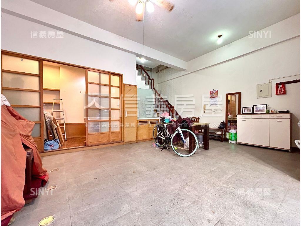 鼓山輕軌面寬車墅房屋室內格局與周邊環境