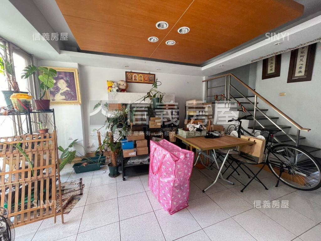 龍飛鳳舞遼闊天際房屋室內格局與周邊環境