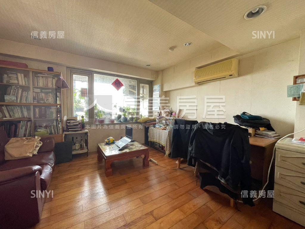 龍飛鳳舞遼闊天際房屋室內格局與周邊環境