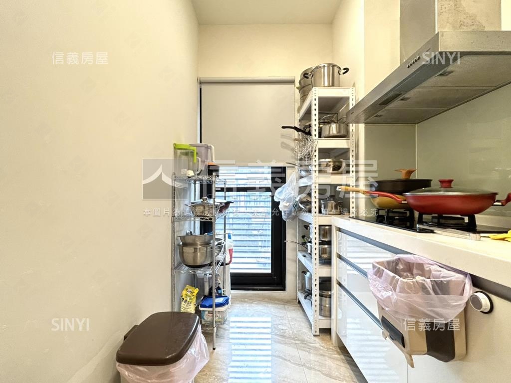 日東昇｜邊間採光三車墅房屋室內格局與周邊環境